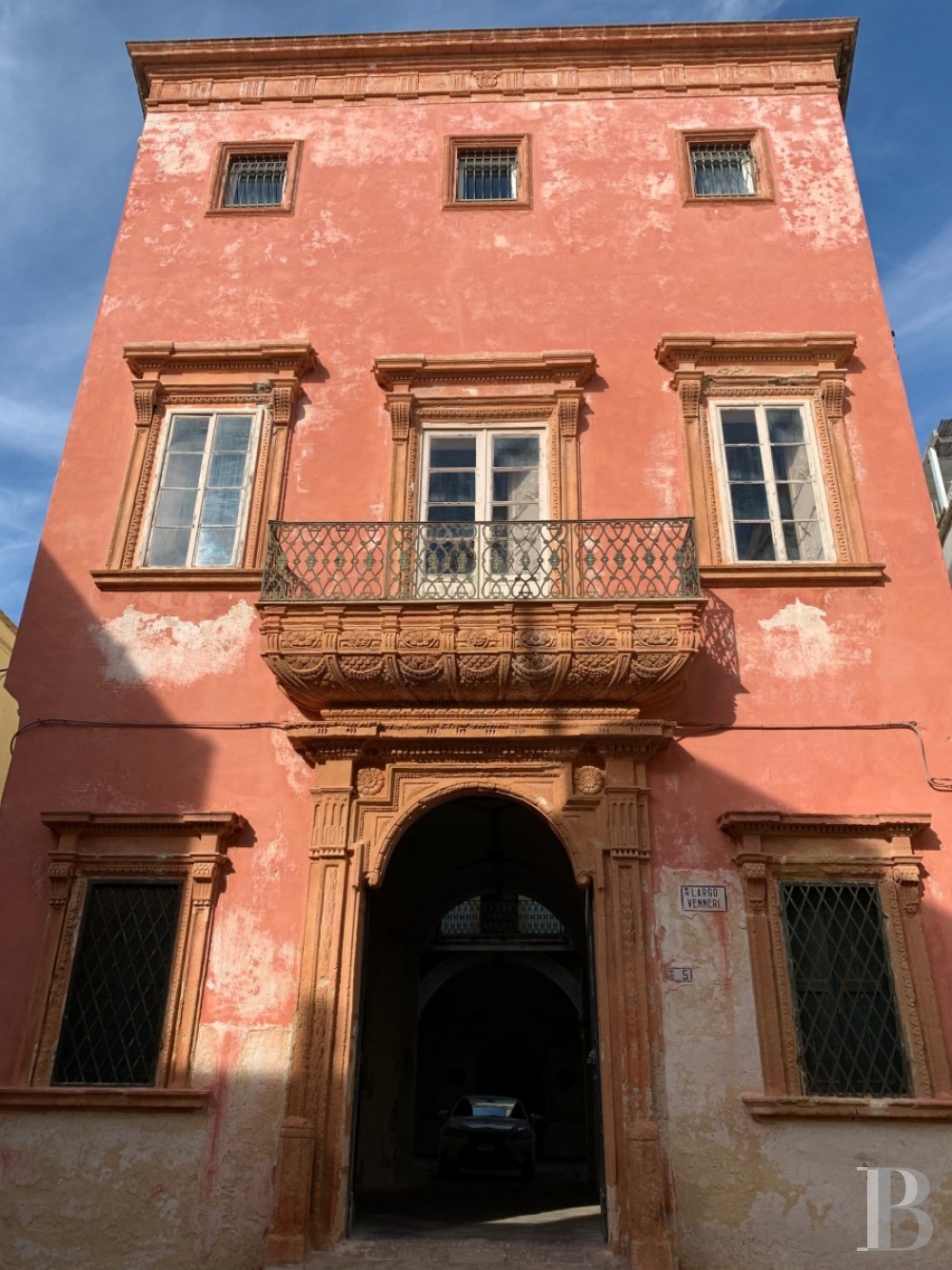 Palazzo for sale Puglia gallipoli Italy